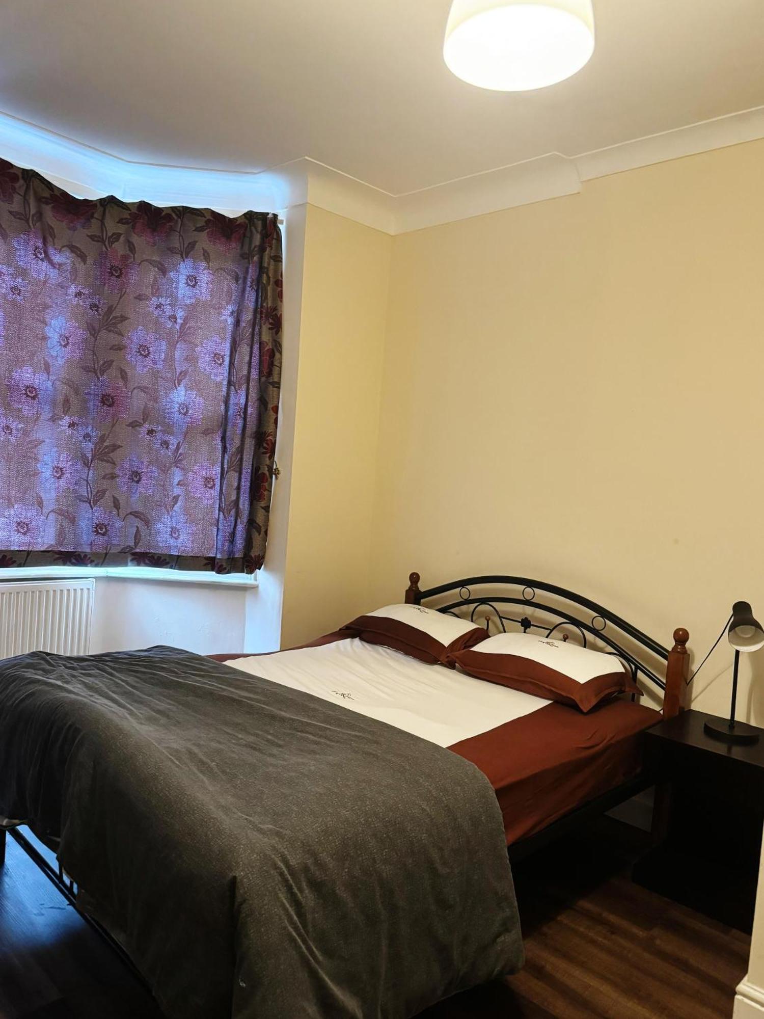 Nice And Pleasant Thornton Heath Luaran gambar